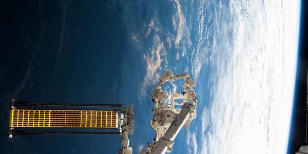 NASA testa novos painéis solares mais leves e flexíveis